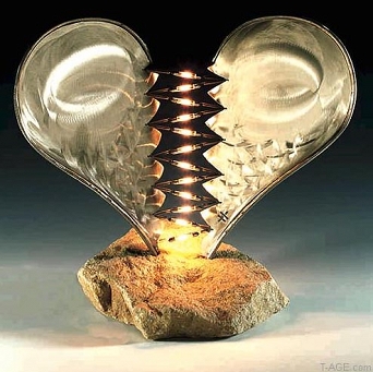 Lampka biurkowa Broken Hearts